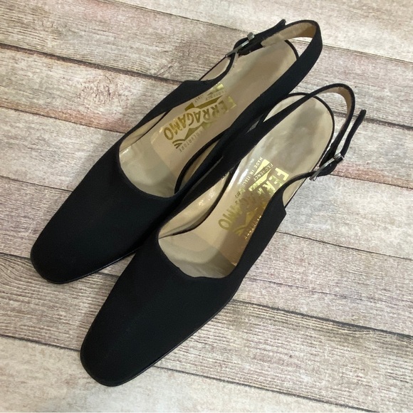 Womens Salvatore Ferragamo Black Buckled Slingback Heels Size 7.5 4A (narrow) - Picture 8 of 13